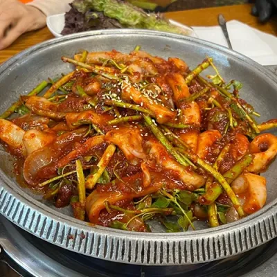 반찬없을땐 얼큰한 오징어볶움